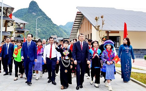 Trường mới thắp sáng tương lai trên núi cao biên giới Mường Khương