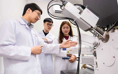 Hà Nội hỗ trợ 100 người học tiến sĩ để giải quyết bài toán lớn của Thủ đô