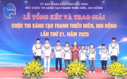 Bắc Ninh trao thưởng, khuyến khích học sinh phát huy tinh thần sáng tạo