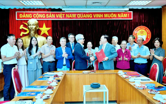 Hội Khuyến học Việt Nam và The Vietnam Foundation hợp tác đưa nền tảng số, tri thức mở đến mọi người dân