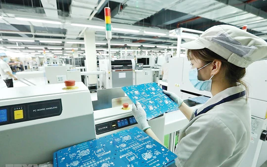Doanh thu công nghiệp công nghệ số tăng 32,1%, đạt 5,38 triệu tỷ đồng trong 9 tháng