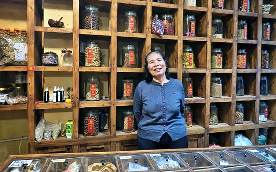 Nghề thuốc trăm năm trên phố thuốc Bắc Hà Nội