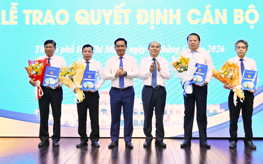 UBND Thành phố Hồ Chí Minh trao các quyết định bổ nhiệm Giám đốc sở và cán bộ