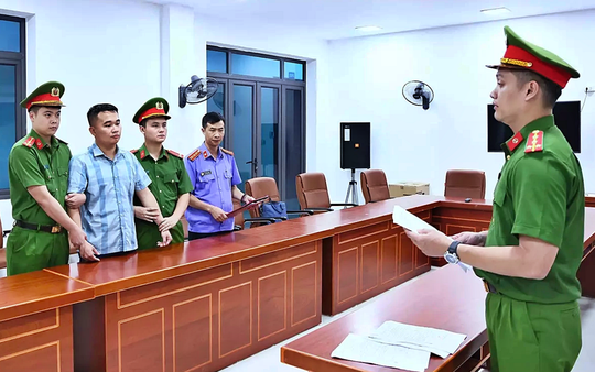 Vụ việc 140 điểm 10 Toán tại Tuyên Quang: Công an bắt tạm giam một giáo viên