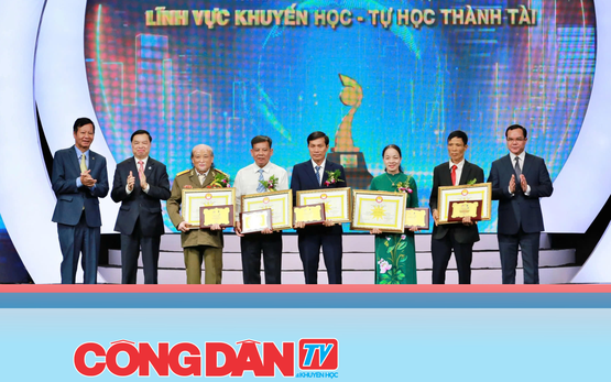 Lễ trao Giải thưởng Nhân tài Đất Việt lần thứ 18 "Tôn vinh tài năng - khơi nguồn sáng tạo"