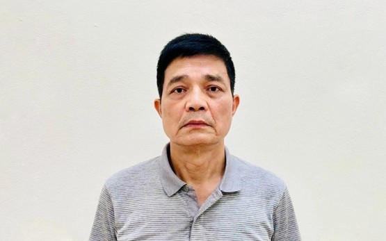 Khởi tố nguyên Cục trưởng Cục An toàn thực phẩm cùng 17 bị can khác