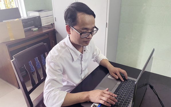 Chàng trai khiếm thị đi đến tận cùng ước mơ, hoài bão